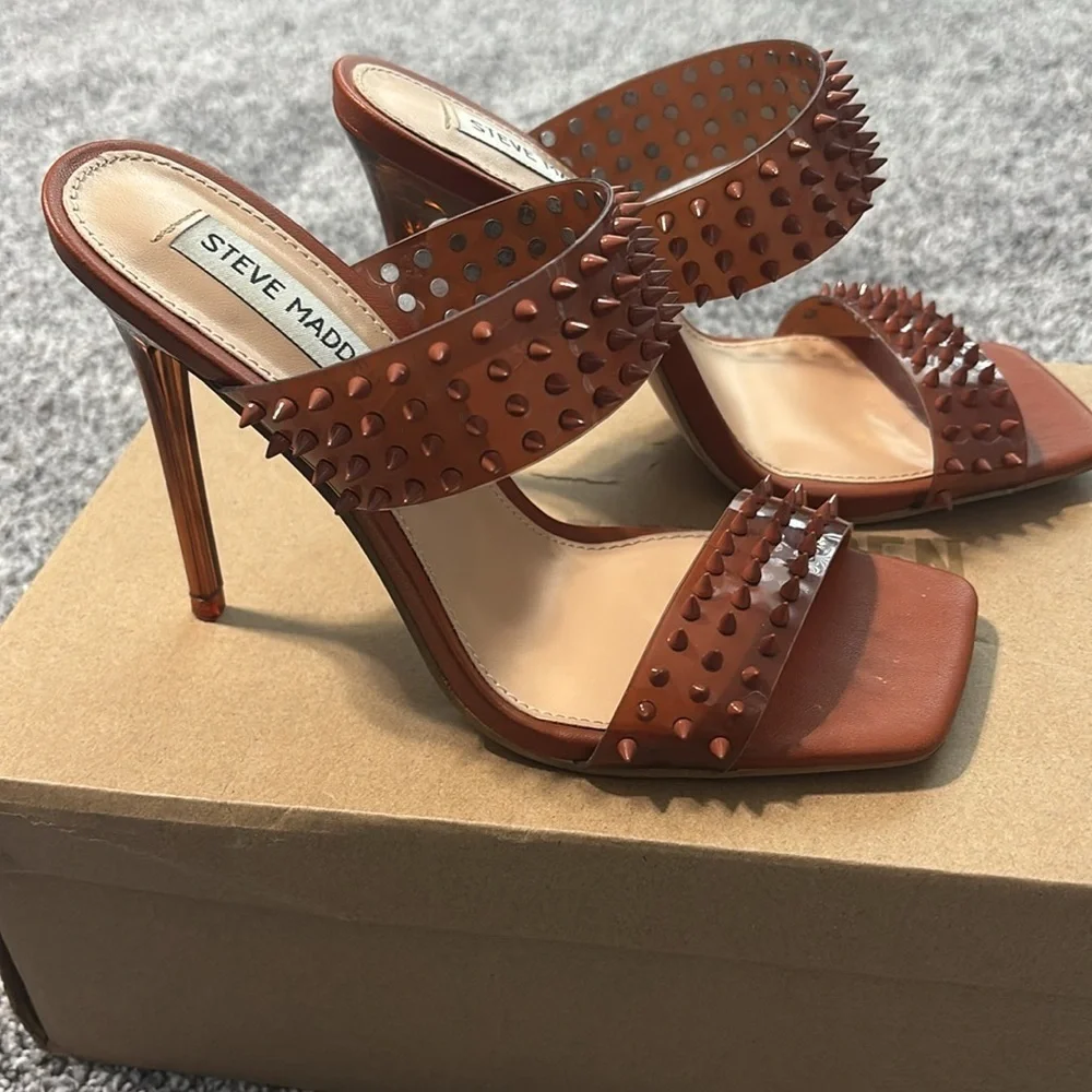 HOST PICK 🌟 GUC Steve Madden Luna Tan Studded Heels Size 6 - Picture 2 of 7